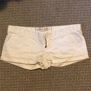 White Hollister shorts